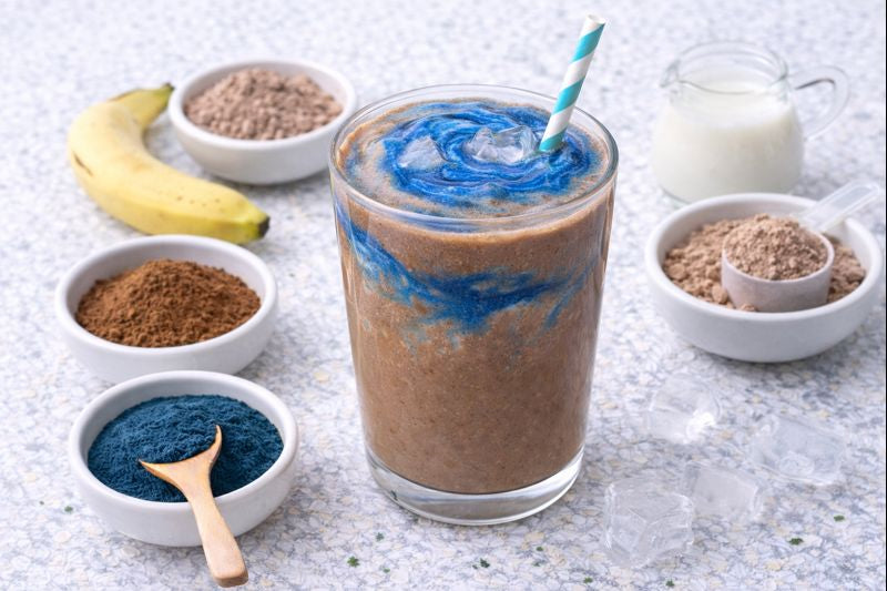 Chocolade Proteïne Shake met Blauwe Swirl
